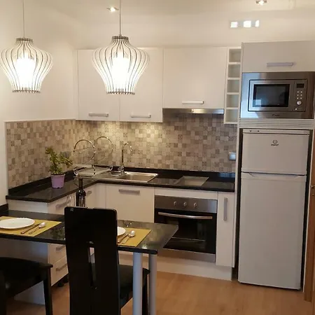 Cardoso Ii. A 5 Minuto A Pe Da Do Peneco * アルブフェイラ